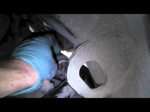 Suzuki SX4 Sway Bar Bushings Replacement