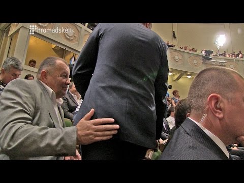 Репортаж со съезда партии Яценюка и Турчинова (видео)