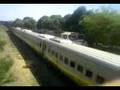 BB45-2 885 cruzando com cargueiro em Governador Valadares-MG