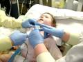 videos de How we were shown how to do Enna's trach changed.