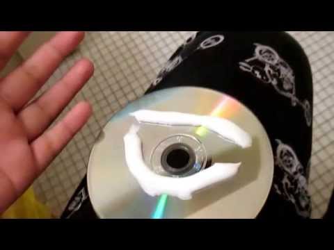 how to properly clean a dvd disc