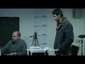 Zwiastun: Policjant, przymiotnik