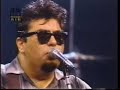 Bekijk muziek clip van Los Lobos met I Got to Let You Know