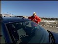 un portrait de champion du monde de disage de bonjour en voiture, une vieille coutume � saint-pierre et miquelon.