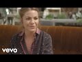 Margaux Avril L'air De Rien Official Music Video and Lyrics