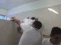 En el baño de la secun...