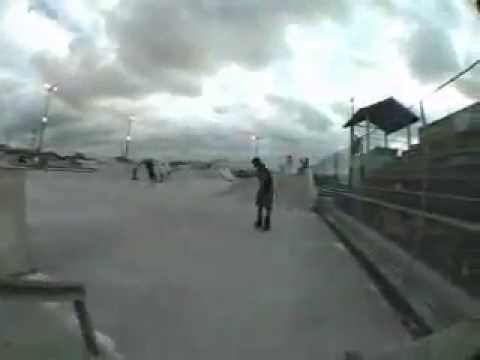 BMX BIKES TRICKS STUNTS CRASHES
