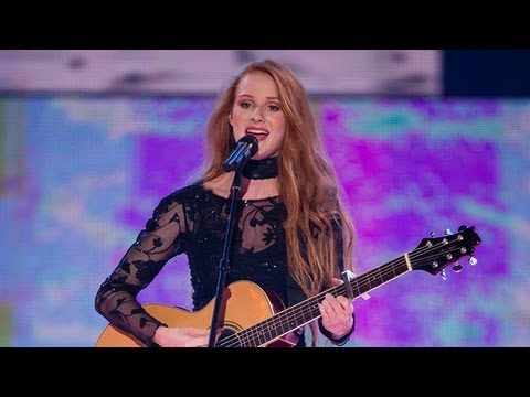 Australia - Celia Pavey brings her unique folk sound to the Dolly Parton cult classic 'Jolene'.See more at http://www.thevoice.com.au/video on web, tablet and mobile, or...
