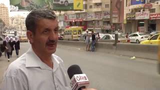 العابرون في شارع كفر عقب.. معاناة لا تنتهي العابرون في شارع كفر عقب.. معاناة لا تنتهي