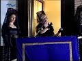 El Jueves Santo en Alhaurín de la Torre, Málaga, la famosa saetera María Lozano canta a Nuestro Padre Jesús desde el balcón de la familia Rebollo-Cantero