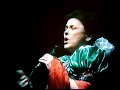 Maria de Lourdes interpreta un popurri caballos