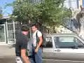 daniel golpea a roge