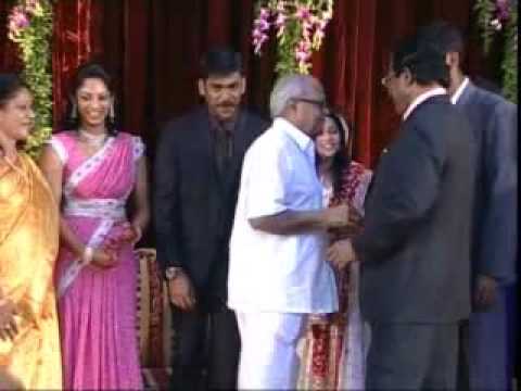 Heroine, Shriya Reddy, Hero, Vikram, Krishna, Brother, of, Vishal, Pelli, Sandadi, Super, Star, Rajani, Kanth, Tamilfilm, Actors, Directors, Heros, Heroines, Chiranjeevi, Bala, TeluguFilm, Cinema, Vari, LocalTV, PelliSandadi, Telugu, TeluguOne