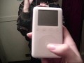 BRITNEY SPEARS TALKS TO APPLE IPOD