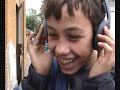 Reportage von Jutta Schwengsbier, Copyright by Jutta Schwengsbier: Bulgariens vergessene Kinder, 2001. Bulgarien ist das Land mit den meisten Heimkindern in Europa. Seit 1999 hilft der Verein Zur Förderung Bulgarischer Kinderheime ev diese Situation zu ändern. Wer helfen möchte: www.bulgarische-kinderheime.de