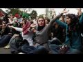 Images of the Iranian protesters, the Sea of Green, with music sung  played by The Waterboys and words by WBYeats. Edited by Ian Barratt. Farsi subtitles with thanks to Bahram and Mazgani.