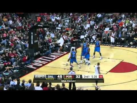 Nicolas Batum dunks on the Mavericks