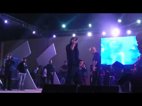 Bohemia challenging Honey Singh live at Aranya 2k13 Thapar Univeristy-Patiala