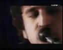 minireportaje en las noticias de cuatro sobre los grupos musicales le punk y alameda dosoulna en el barrio madrile�o de la alameda de osuna.