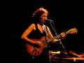 clip video Claire Diterzi Sur Le Pont D'avignon