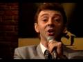 César Maciú canta: 