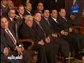 عمرو خالد يشارك النصارى في الكنيسة صالتهم لميلاد ما يسمونه ( ابن الله ) تعالى الله عما يصفون علوا كبير