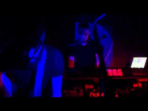 how to define a kiss