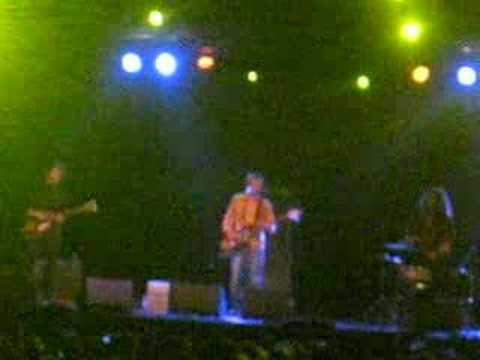 Low "Sunflower" live at Primavera ...