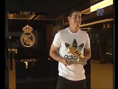 James Rodríguez recibe la Bota de Oro del Mundial