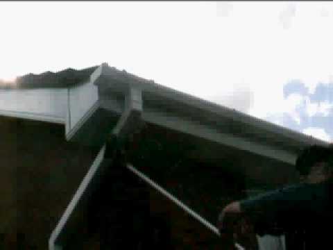 how to unclog soffit vents