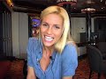 Michelle Hunziker saluta gli amici del blog