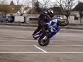 tite s�ance de stunt a noyal sur vilaine
stunter de la westunt qui s'entraine pour le t�l�thon, d�sol� pour la qualit� --- de la vid�o...