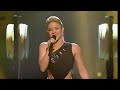 Shakira - Did it again - Live at the X Factor UK 2009 - She Wolf Performance