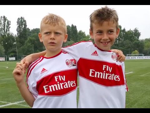 Milan - Inclusione sociale ed educazione attraverso lo sport sono i capisaldi della mission di Fondazione Milan e di Milan Junior per il progetto Special Soccer Camp. Social integration and education...