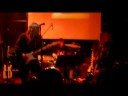 EK TOCANDO EN MORADO 