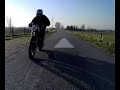 zundapp k80 volgas over de dijk