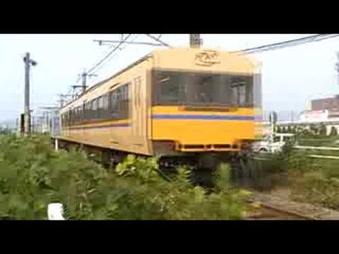 下納屋踏切で撮るサンパチ