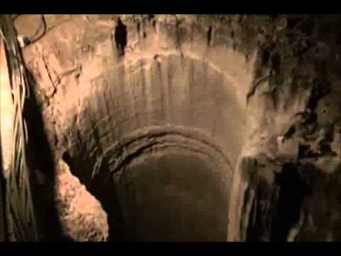caves - Geologic summary of the surface & subsurface features at Mammoth Cave, Kentucky, USA. Filmed & composed by Tabatha Beaver and James St. John (both School of ...