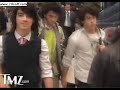 Jonas Brothers @ the Airport Jonas Brothers @ the Airport