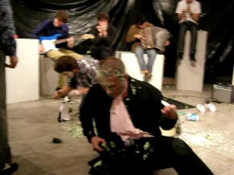 Посмотреть видео клип Посмотреть видео клип
