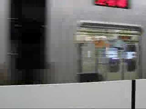 東京メトロ副都心線 新宿三丁目駅入線