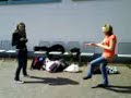 techno-moves vs. bollywoodsteppkrams (oder: anne vs. franzi) techno-moves vs. bollywoodsteppkrams (oder: anne vs. franzi)
