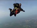 un tandem de la 4200m, o saritura in 0 grade, o cadere libera de 1 minut niste invarteli si o aterizare reusita. clinceni 2008 la mitingul aviatic de ziua copiilor