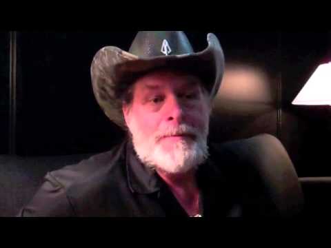 Ted Nugent Eviscerates ‘Soulless’ Media in Exclusive Backstage Interview: ‘I Will Continue to Go Piers Morgan on You — Know That’