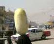 حاملة بطيخة على راسها عجيب ومضحك