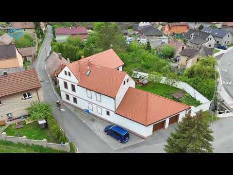 Video Prodej tradičně netradičního vícegeneračního rodinného domu ve Stehelčevsi u Kladna!