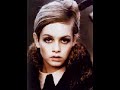 Twiggy - Supermodel and Fashion icon of the 60s