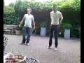 Vince jumpt de pan uit