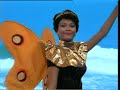Kupu-kupu sepanjang pantai (Ambon song)