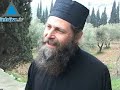 القدس هي مدينة التاريخ التي تحضن بين احضانها عشرات الاصناف من المواطنين منهم العرب ومنهم اليهود والنصارى والاسلام والاكراد والعراقيين والخ، بشكل واضح جميعهم يريد السلام في المنطقة وان يعيشوا سويا بسلام وامان، انفولايف تف التقت مع اثنان من القدس القديمة كاهن مسيحي ورجل مسمل عادي الذان يطالبان في السلام